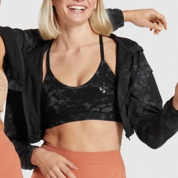 NWT GYMSHARK KK FIT CROP HOODIE SZ XS BLACK CAMO - Picture 2 of 8